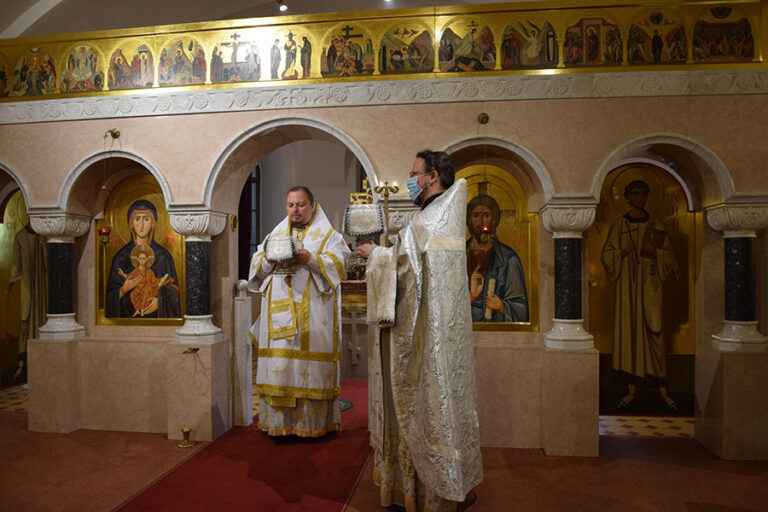 Архиерейская Литургия в Кафедральном соборе в день памяти святителя Тихона Задонского