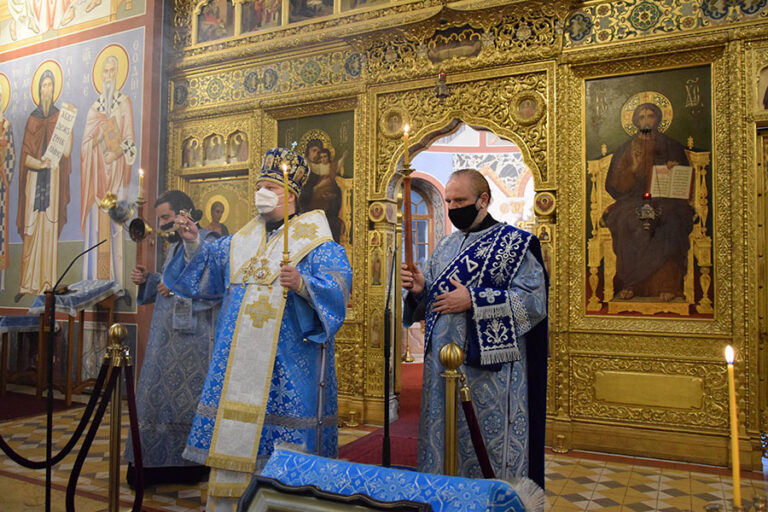 Архиерейские Богослужения 10-й Недели по Пятидесятнице в Кафедральном соборе