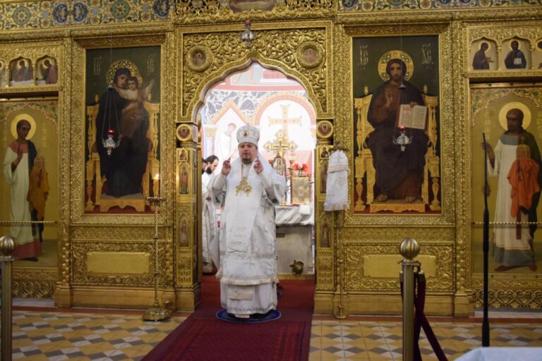 Архиерейская Литургия в Неделю 15-ю по Пятидесятнице