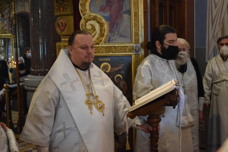 Архиерейская Литургия в Неделю пред Богоявлением