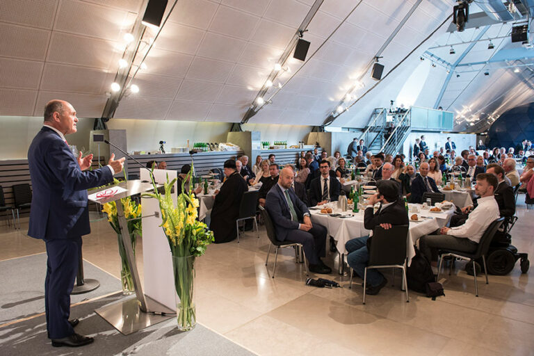 Международный парламентский молитвенный завтрак