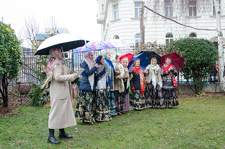 Святочный праздник-ярмарка «Рождество» у Никольского собора