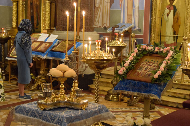 Всенощное бдение в канун праздника Покрова Пресвятой Богородицы