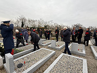 Возложение цветов в Мархегге в День Неизвестного Солдата