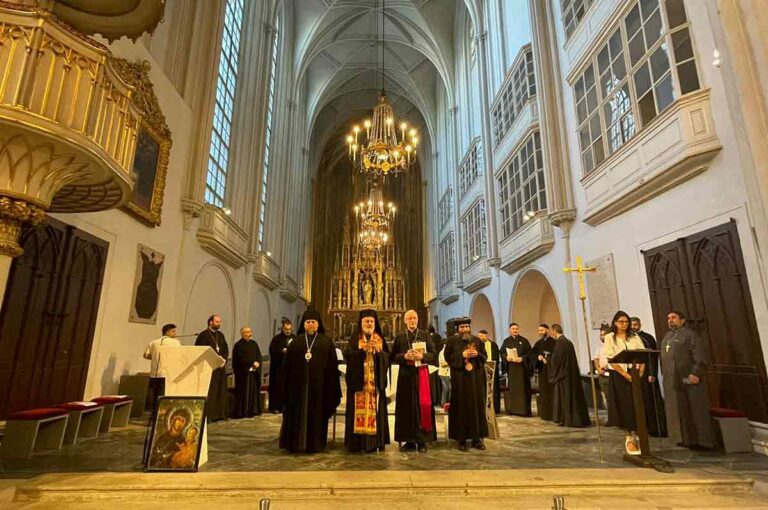 В Вене почтили память жертв теракта в православном храме в Дамаске