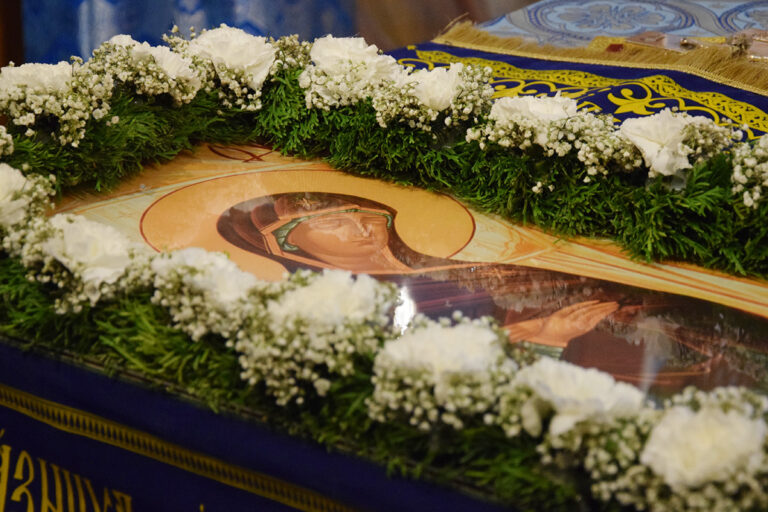 Епископ Алексий возглавил богослужение чина погребения Пресвятой Богородицы