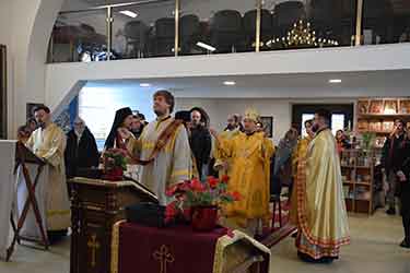 Епископ Алексий совершил Литургию в Санкт-Пёльтене